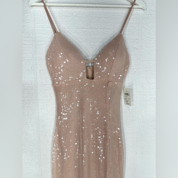 NWT Windsor Emerie V-Neck Cutout Slim Sequin Formal Dress light pink size XS - Picture 3 of 14